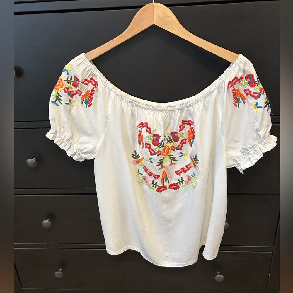 Solitaire White Peasant Blouse with Multicolor Floral Embroidery